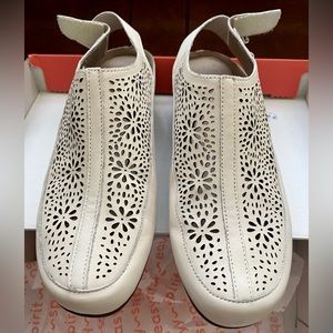 Easy Spirit Slingback Shoes